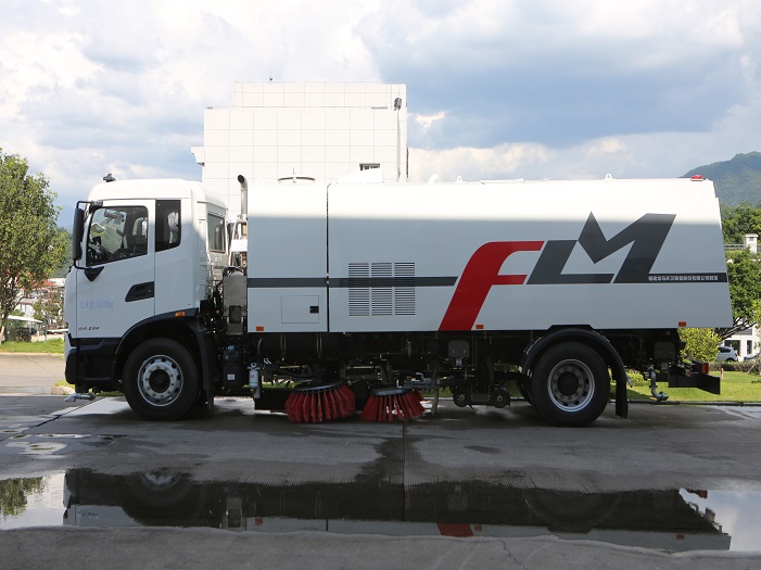 Washing & Sweeping Truck – FLM5180TXSDF6S