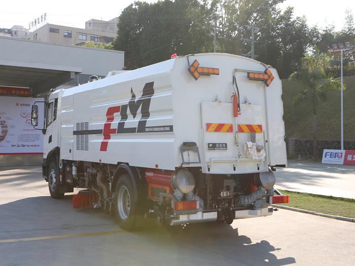 All Weather Washing & Sweeping Truck – FLM5180TXSDF6Q