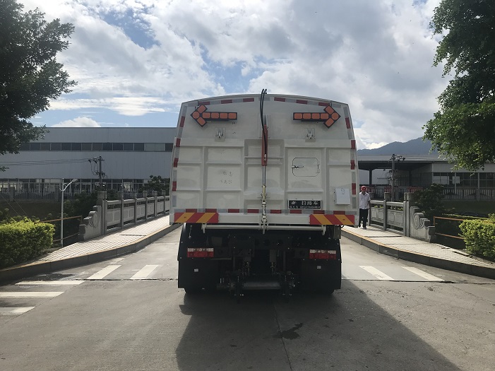 Sweeper Truck – FLM5180TSLDG6NG