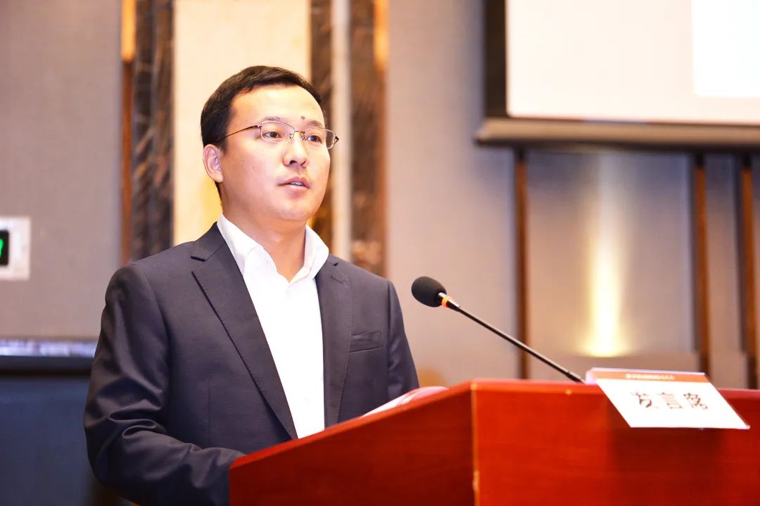 Yunlong Bai, executive vice president of Longyan Special Vehicle Industry Chamber of Commerce, and executive vice president of FULONGMA