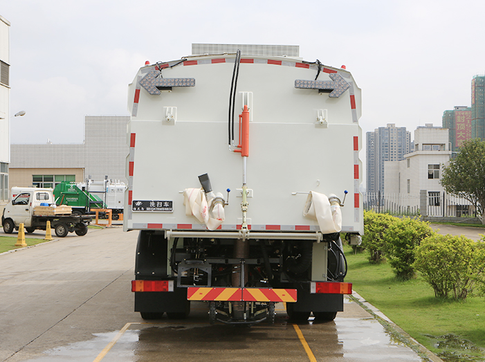High-efficiency Street Washing & Sweeping Truck – FLM5181TXSDF6S