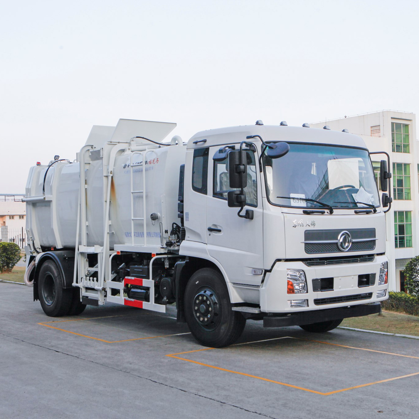 Introduction to the characteristics and advantages of FULONGMA kitchen garbage truck