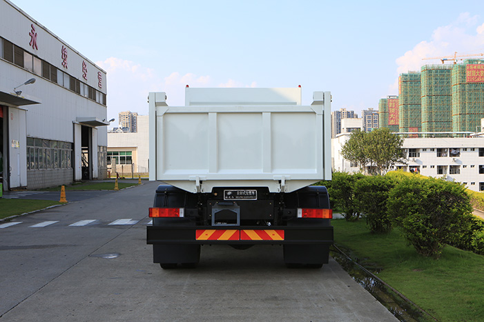 Roll-off Garbage Truck – FLM5120ZLJDF6G