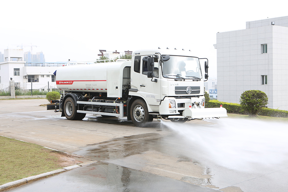 Características funcionales y detalles de trabajo del camión de limpieza de alta presión FULONGMA