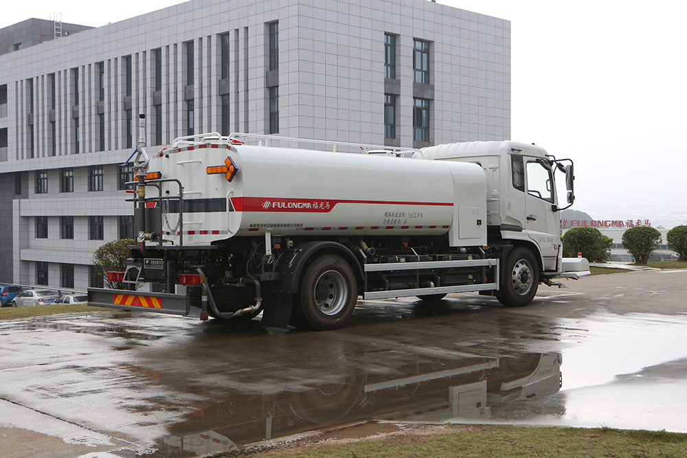 high-pressure cleaning truck