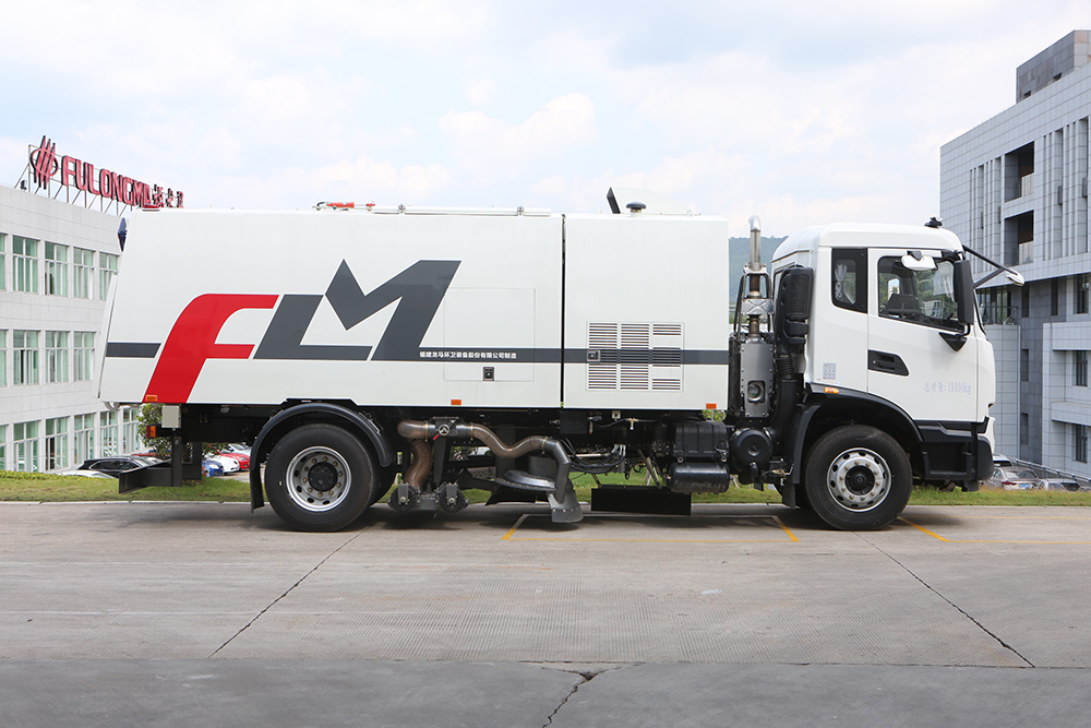 Vacuum Sweeping Truck