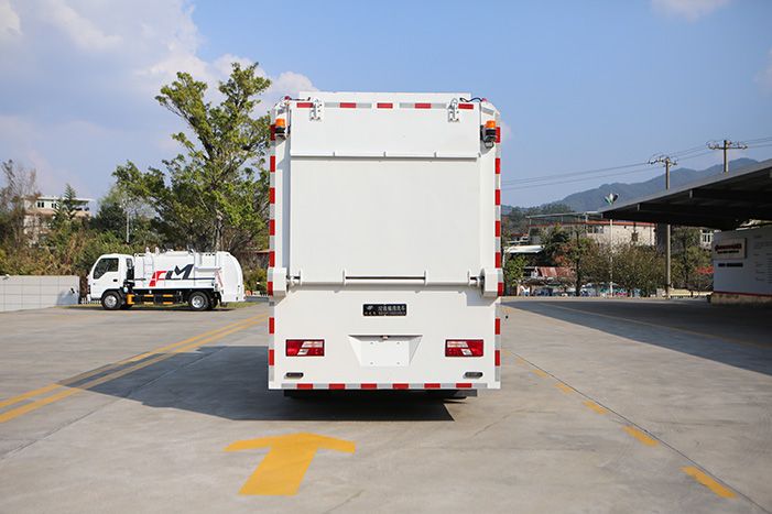 Dustbin Cleaning Truck – FLM5080TQXJL6