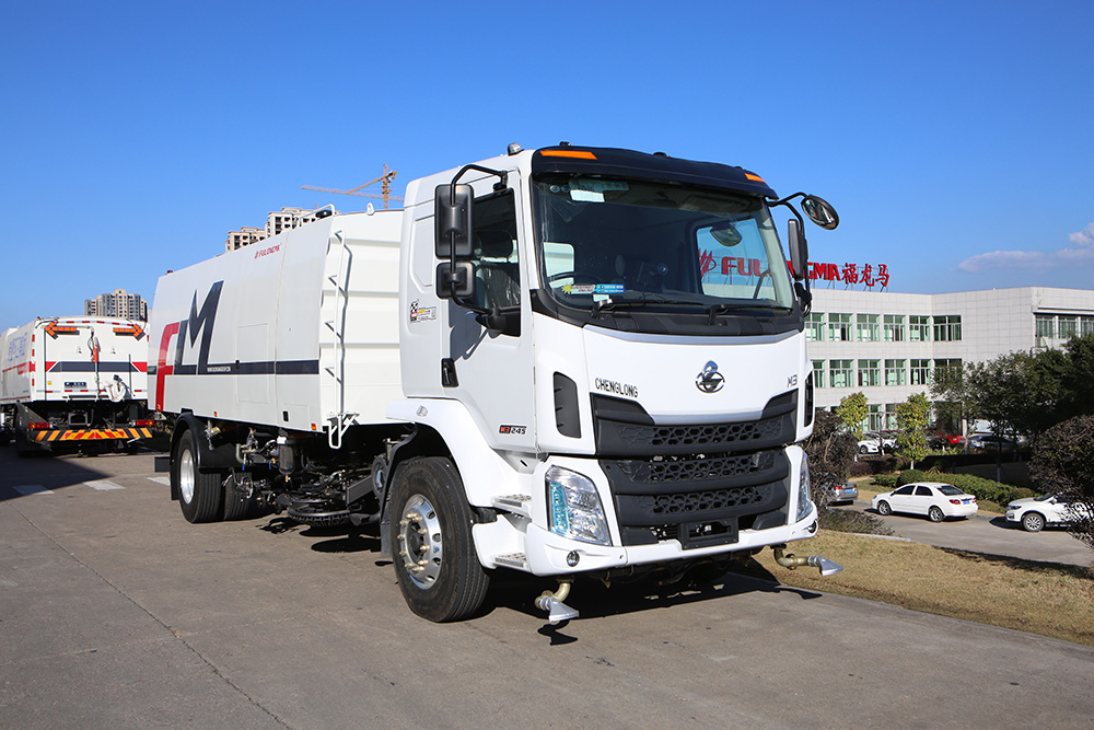 Camion de lavage et de balayage