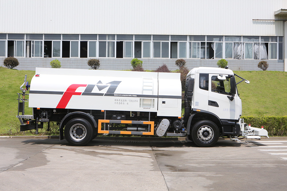 camion de nettoyage à haute pression