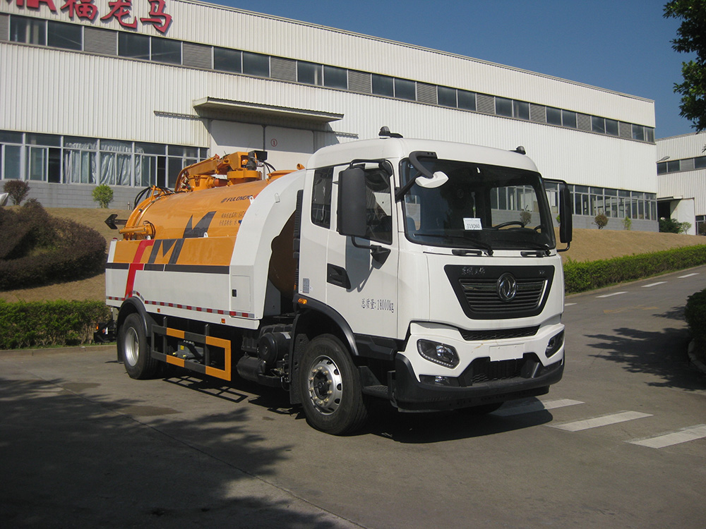 sewage cleaning and suction truck