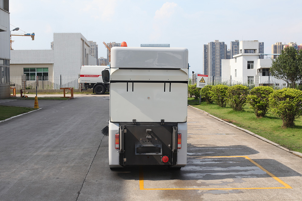 small electric road sweeper