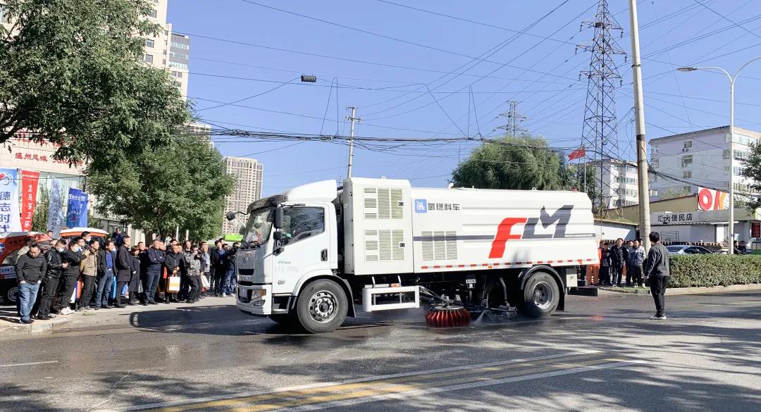 Longma Sanitation brings a variety of star products to Taiyuan