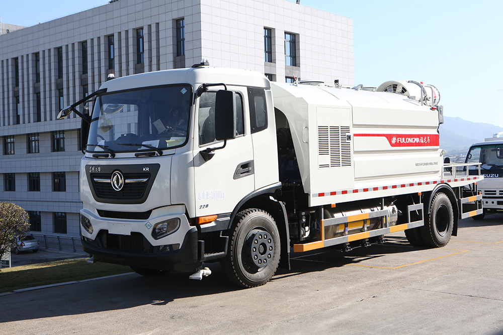 multifunctional dust suppression vehicle