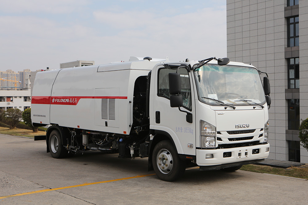 latest 11-ton road sweeper