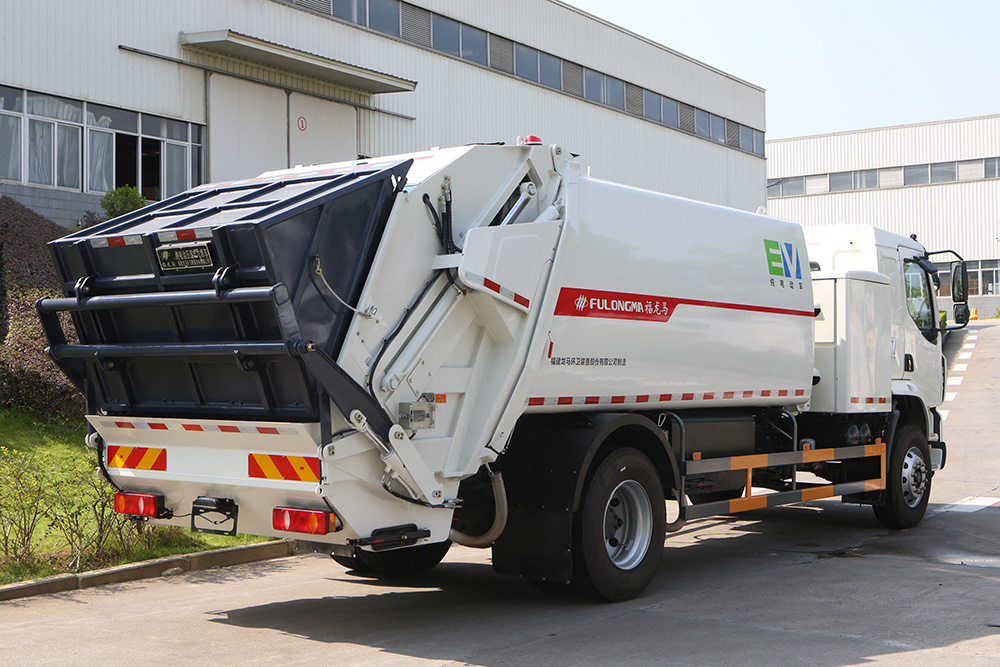 camion à ordures à compression électrique