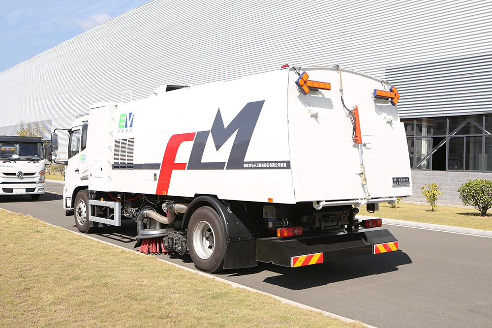 electric vacuum sweeping truck