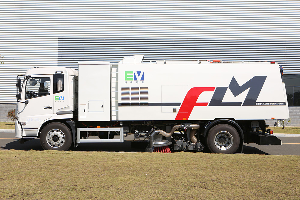 electric vacuum sweeping truck