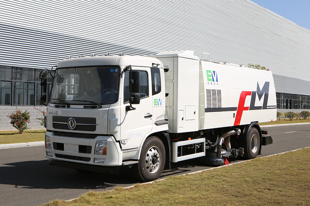 electric vacuum sweeping truck