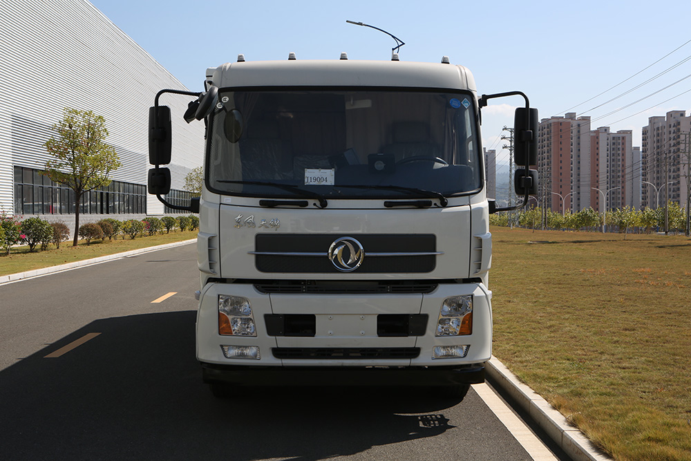 electric vacuum sweeping truck