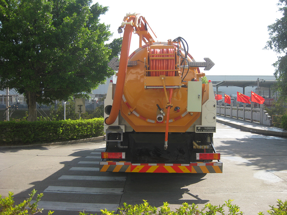 sewer high-pressure cleaning dredge vehicle