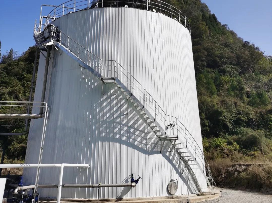 Proyecto de recolección, transporte y eliminación de desechos de alimentos de la zona especial de FULONGMA Liuzhi, el primer camión de basura ingresó al sitio sin problemas