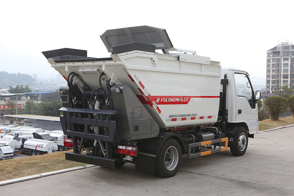 self-loading garbage truck