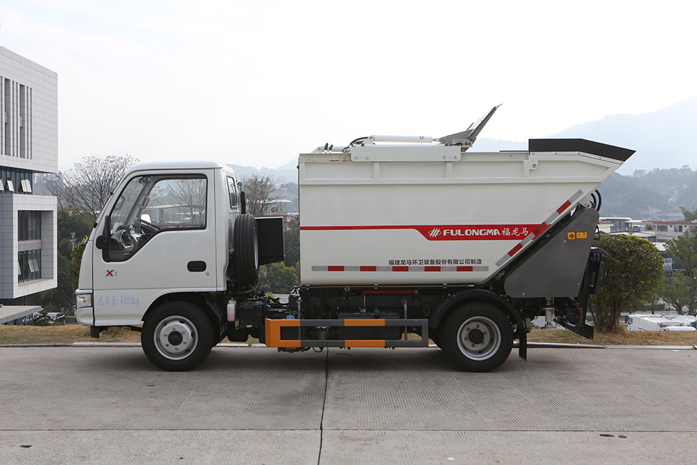 Camion à benne basculante