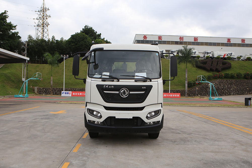 18-ton hook-lift garbage truck