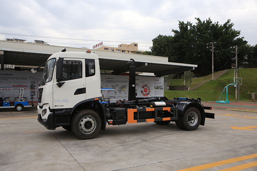 Camion à ordures à crochet de 18 tonnes