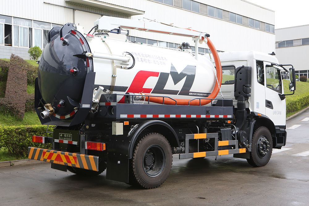 Sewage Suction Truck