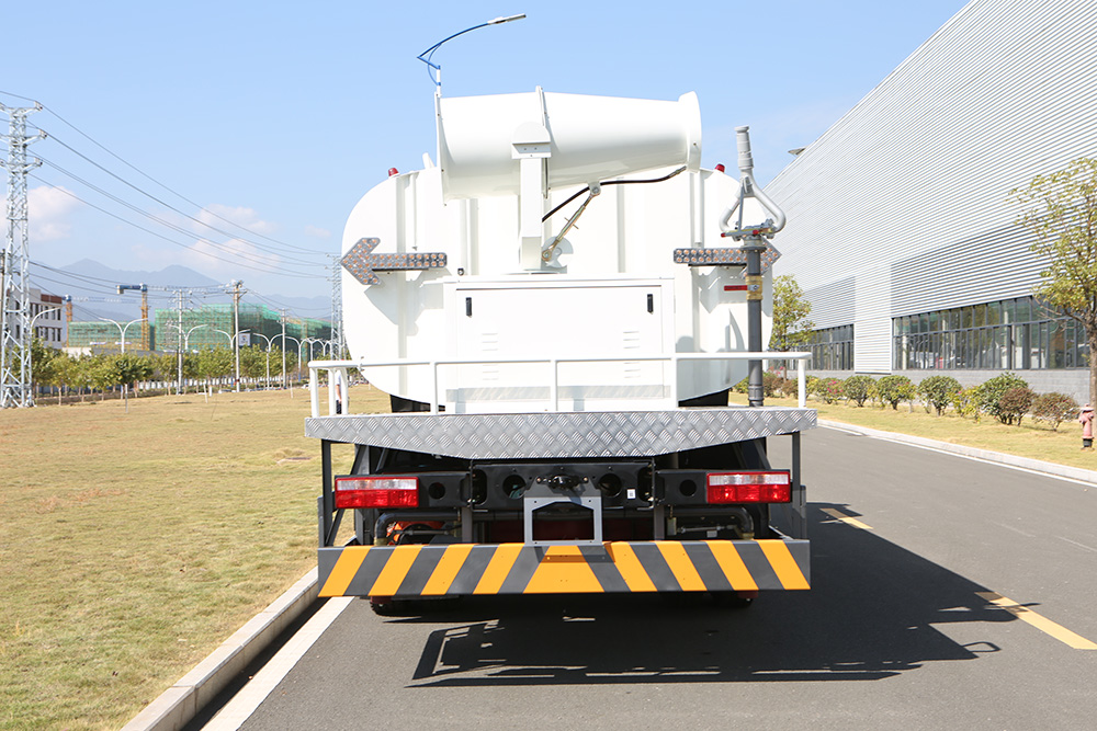 multifunctional dust suppression vehicle