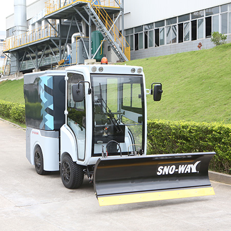 Advantages and configuration of FULONGMA pure electric snow removal vehicle