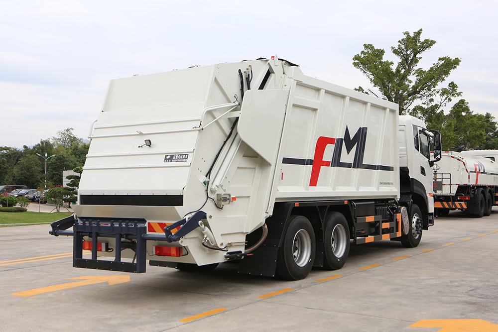 camion à ordures au gaz naturel comprimé