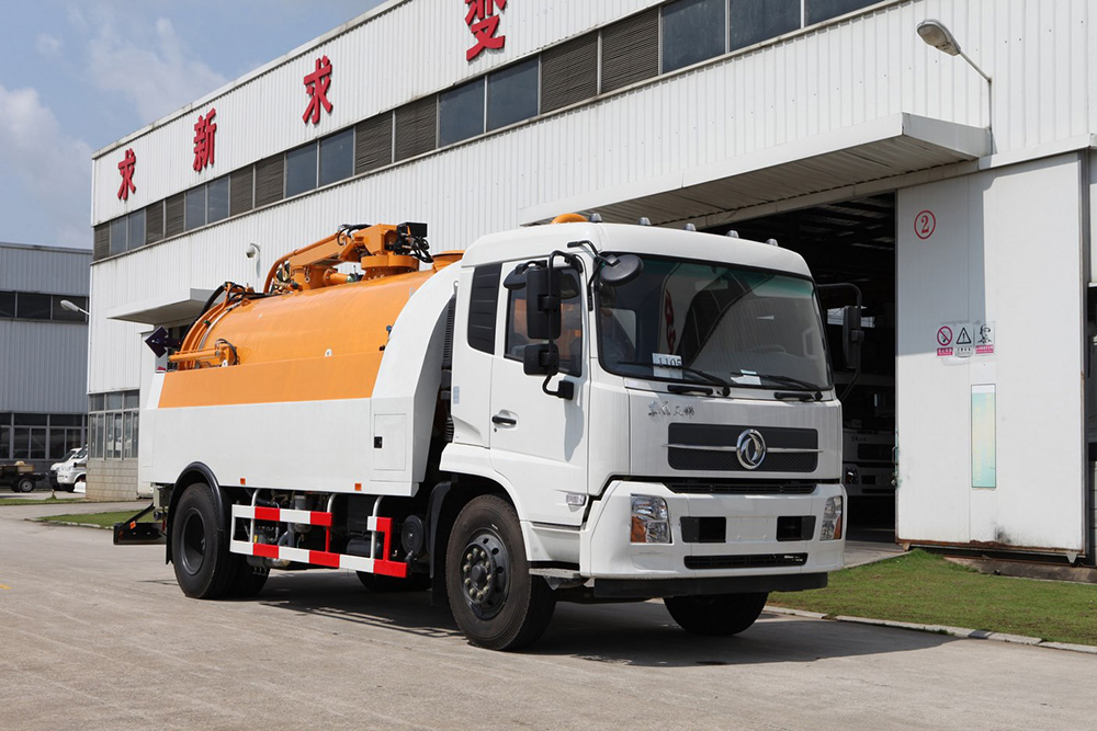 sewer dredging vehicle