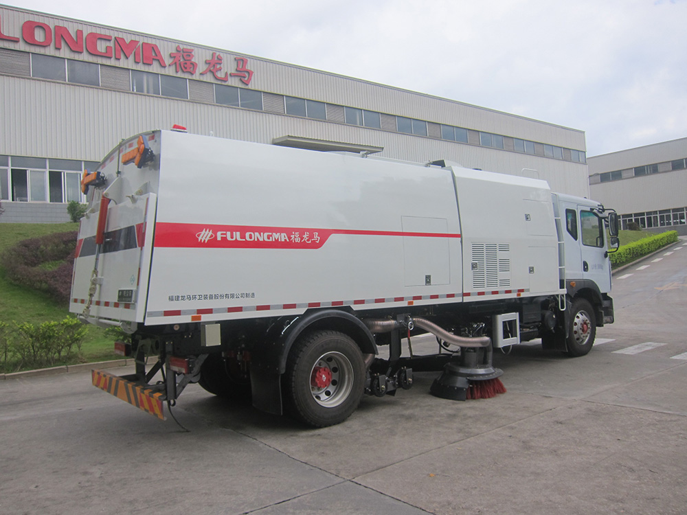 vacuum sweeper truck