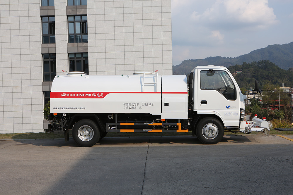 high-pressure cleaning truck