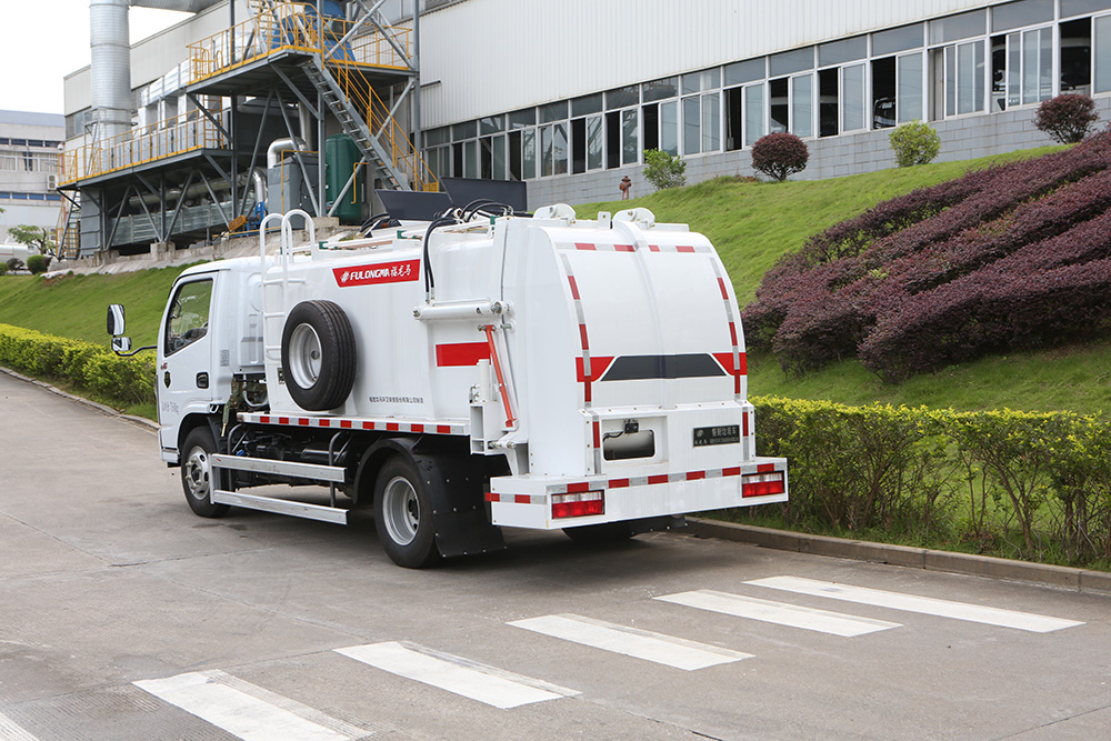 kitchen garbage truck