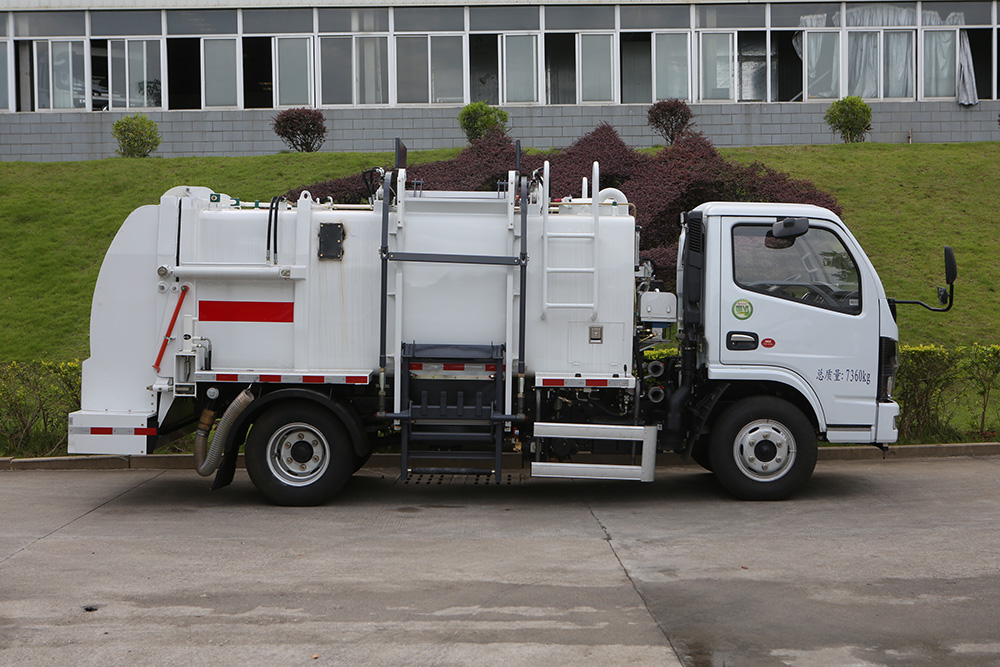 kitchen garbage truck