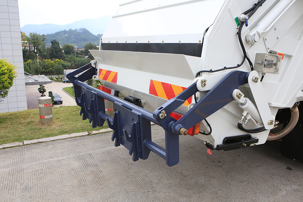 medium-sized 12-ton compression garbage truck