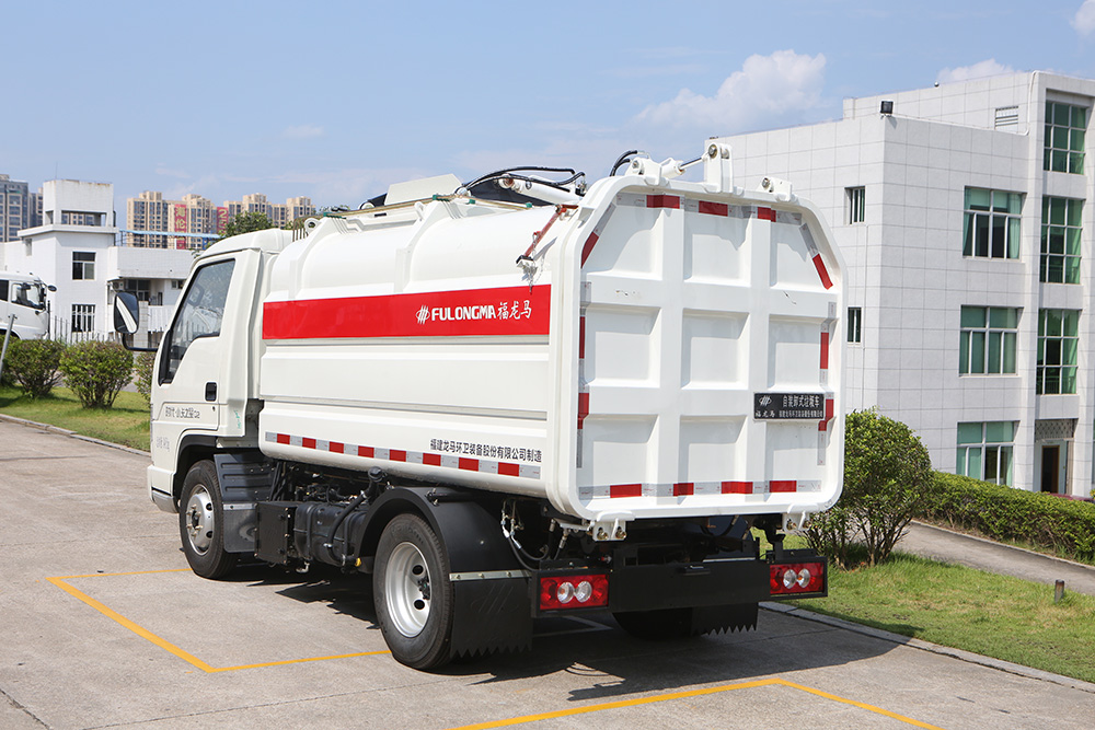 camión de basura con cubo colgante