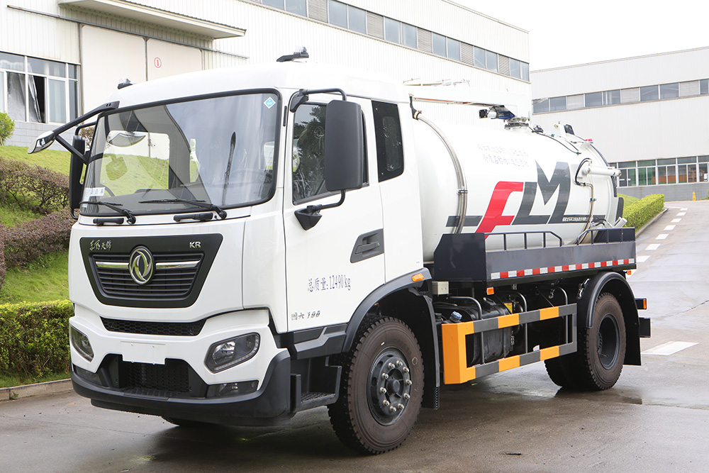 12 cubic sewage suction truck