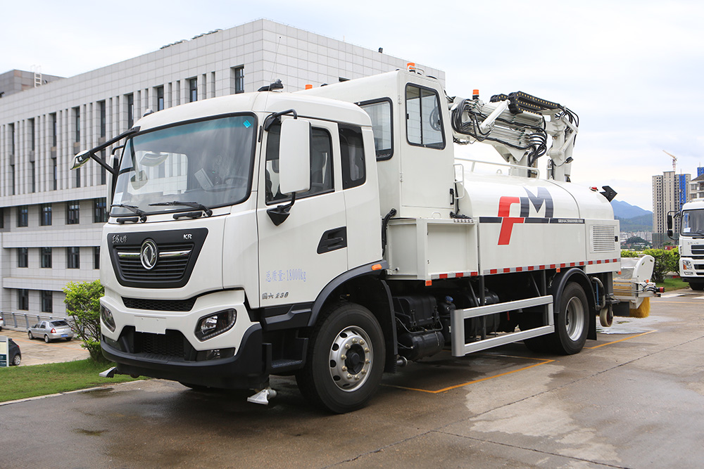 tunnel wall cleaning vehicle