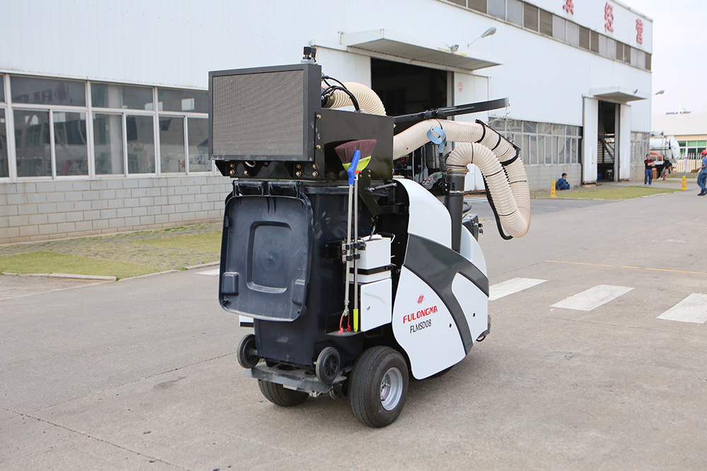 aspirateur de feuilles à conduite électrique