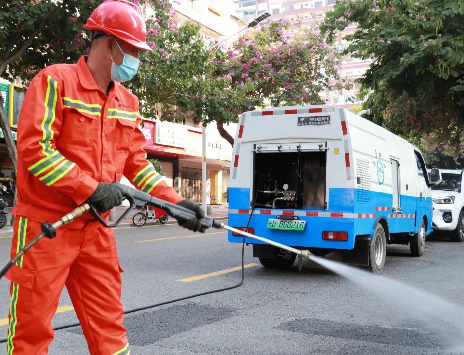 Xiamen Longhuan丨New "power" in the new year, new energy sanitation machinery has officially "on duty"!