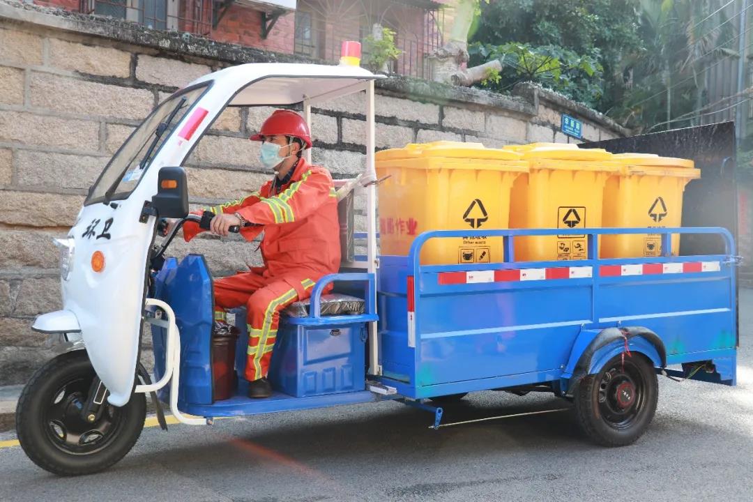 Xiamen Longhuan丨New "power" in the new year, new energy sanitation machinery has officially "on duty"!