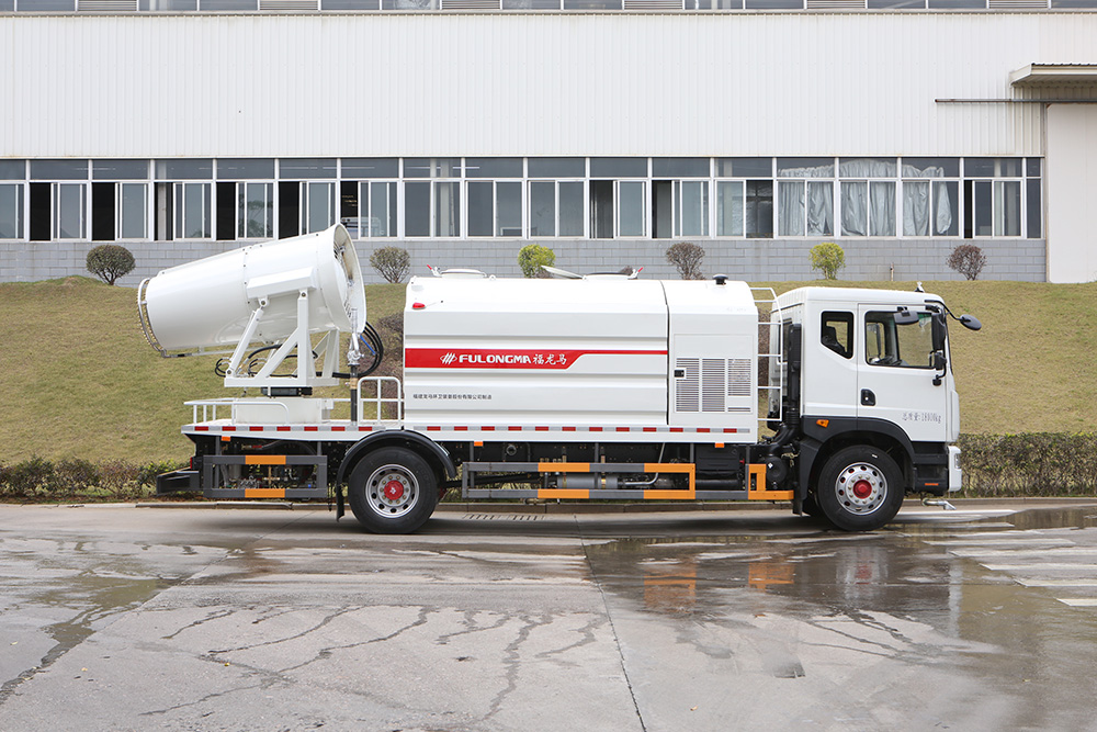 18-ton multi-functional dust suppression truck