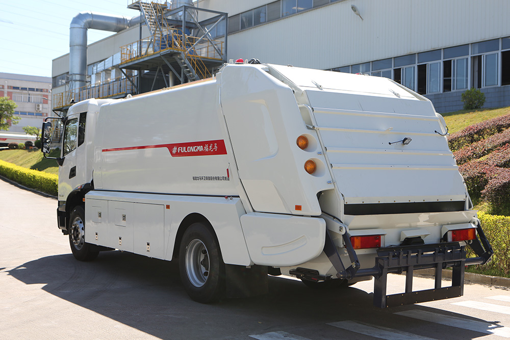 grand camion à ordures à compression de 18 tonnes