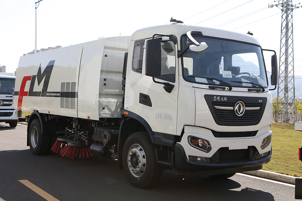 dernier camion de lavage et de balayage de 18 tonnes