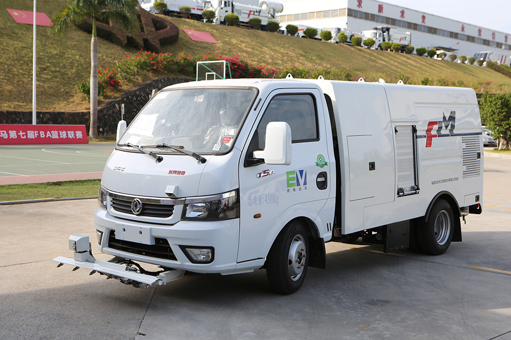 véhicule d'entretien routier purement électrique