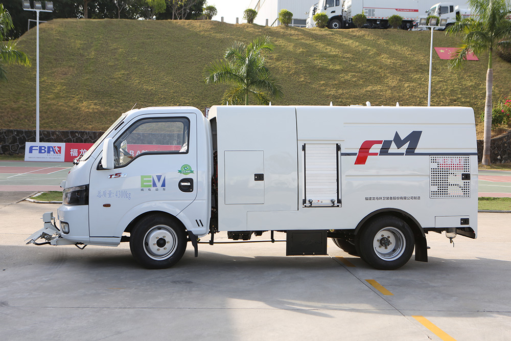 pure electric road maintenance vehicle